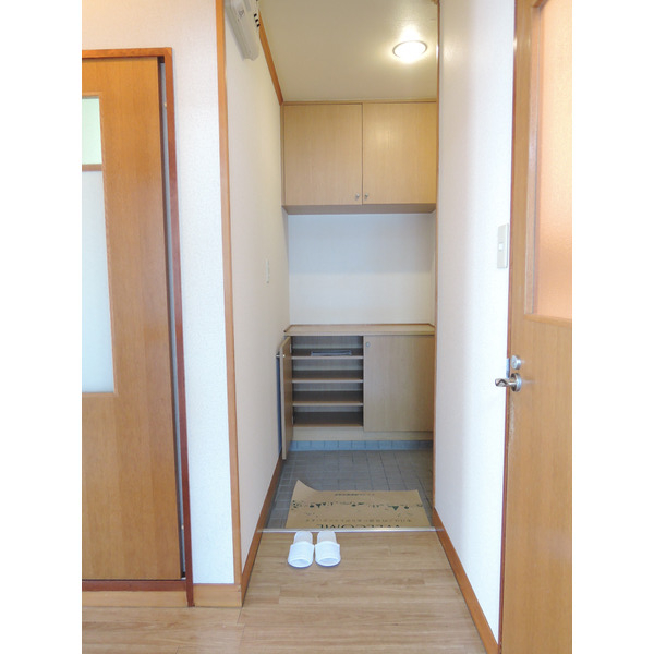 収納　※反転画像