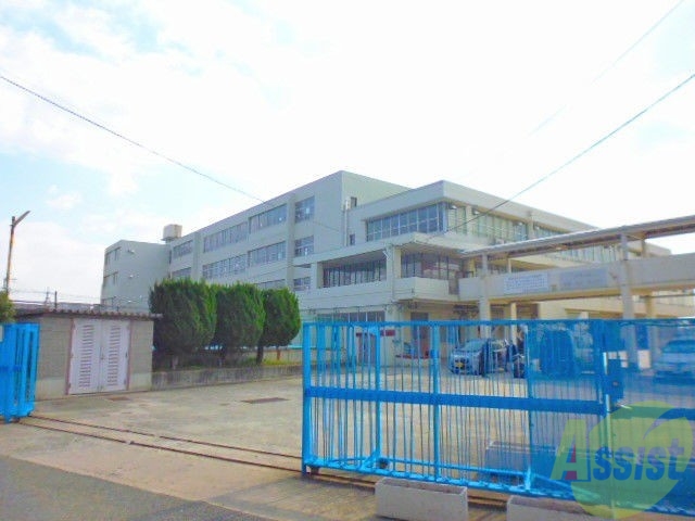 中学校　第四中学校（中学校）まで2555m