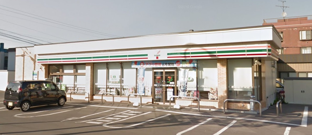 コンビニ　セブンイレブン札幌月寒東3条店（コンビニ）まで437m