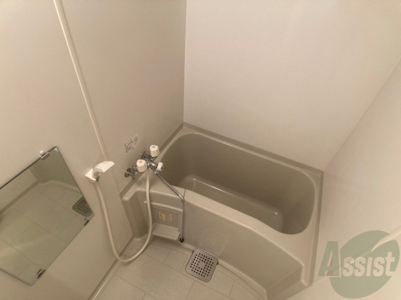 バス・シャワールーム　お風呂になります。一日の疲れを癒してくださいね。