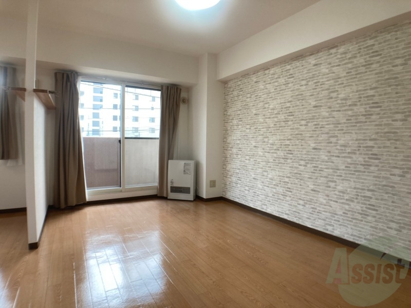 居室・リビング　広くてキレイなお部屋が広がっていて、充実した生活が送れそう。