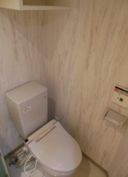 トイレ　ガラ・シティ横浜西口