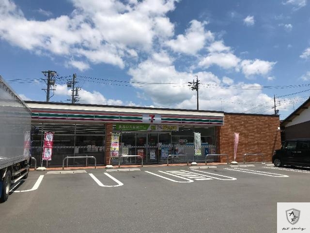 コンビニ　セブンイレブン美濃加茂市役所前店（コンビニ）まで358m