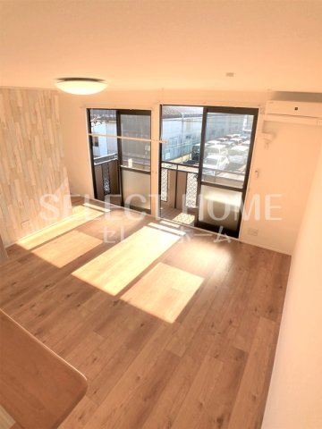 居室・リビング　こちらのリビングで趣味の時間をお楽しみください