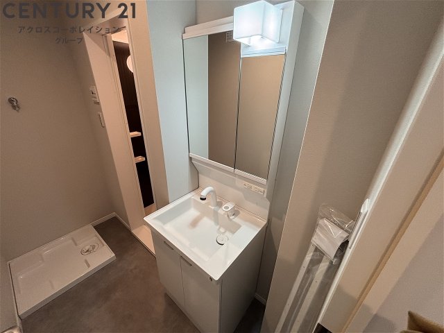 洗面設備　コンパクトで使いやすい洗面所