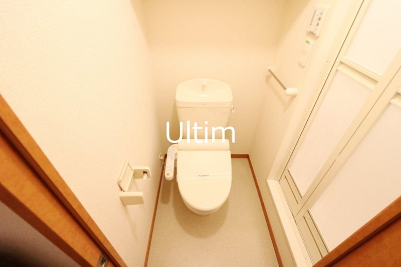 トイレ　※別のお部屋の写真です