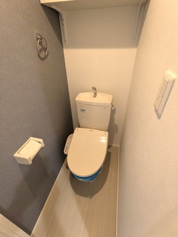 トイレ　103号室
