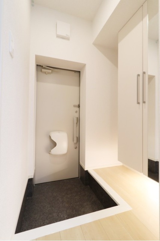 玄関　図面と現状に相違がある場合には現状を優先