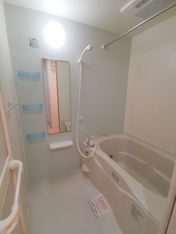 バス・シャワールーム　追炊きと乾燥機付き