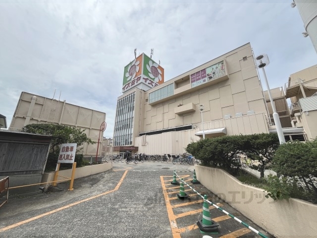 スーパー　イズミヤショッピングセンター昆（スーパー）まで140m