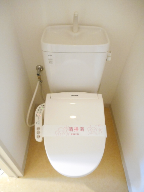 トイレ　温水洗浄便座