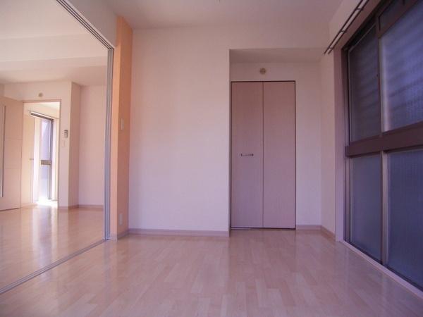 その他部屋・スペース　洋室４．８帖♪