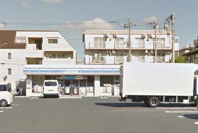 コンビニ　ローソン 小町通店（コンビニ）まで580m