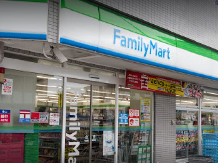 コンビニ　ファミリーマート東砂三丁目店（コンビニ）まで55m