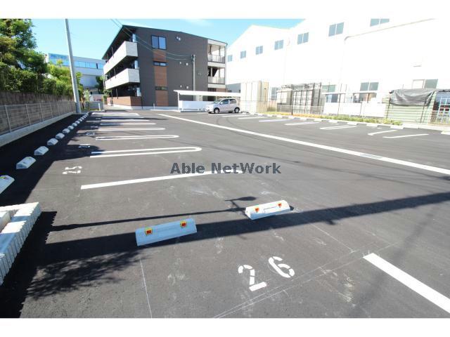 駐車場　駐車場