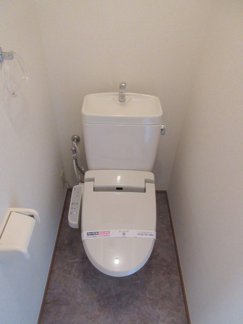 トイレ　★温水洗浄便座★