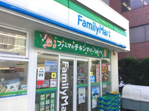その他　【コンビニエンスストア】ファミリーマート　墨田亀沢二丁目店（その他）まで380m