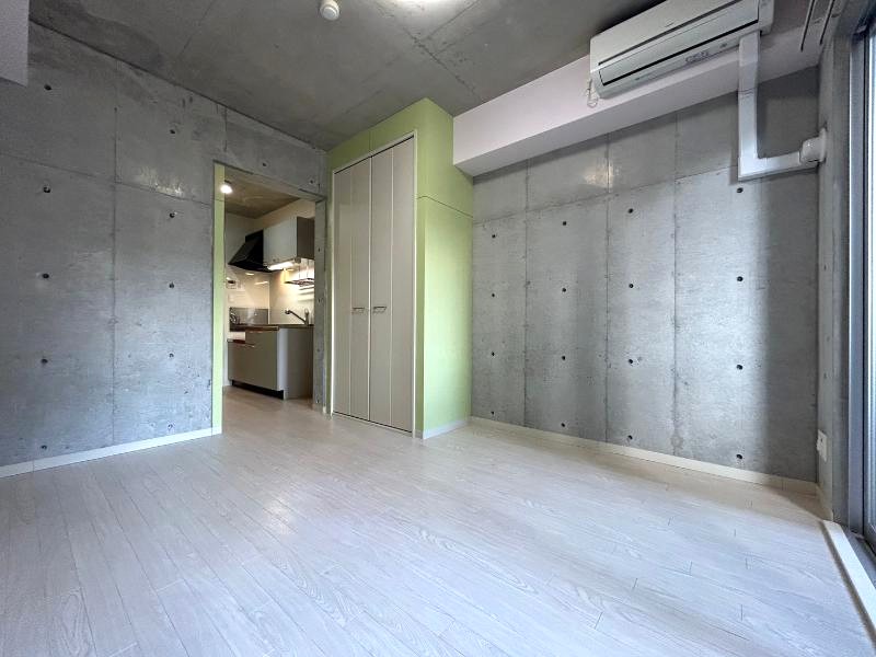 居室・リビング　※現況優先・写真は他号室使用