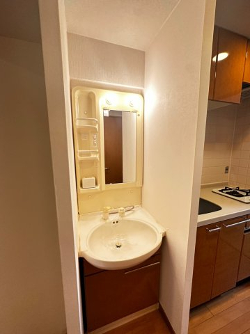 洗面設備　脱衣スペースもあります