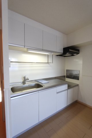 キッチン　コンパクトなキッチンで掃除もラクラク