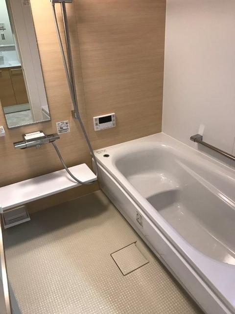 バス・シャワールーム　浴室暖房乾燥機、追焚機能付