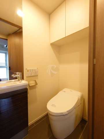 トイレ　ザ・パークハビオ目黒