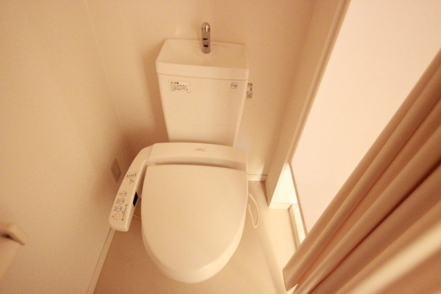 トイレ　別号室の写真