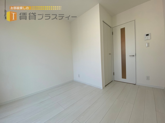 居室・リビング　白基調の明るいお部屋！