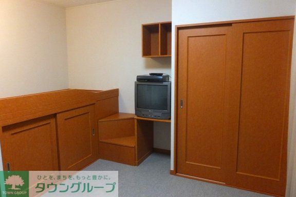 収納　ベッド下大容量押入れ有り