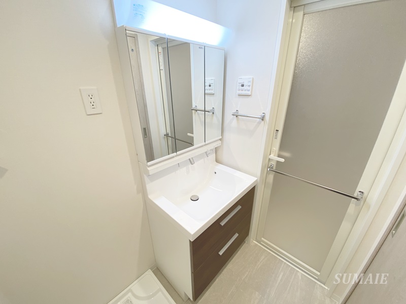 洗面設備　独立洗面台です☆