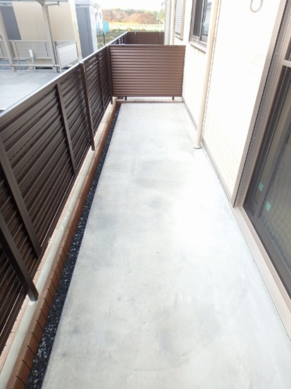 バルコニー　図面と現状に相違がある場合には現状を優先