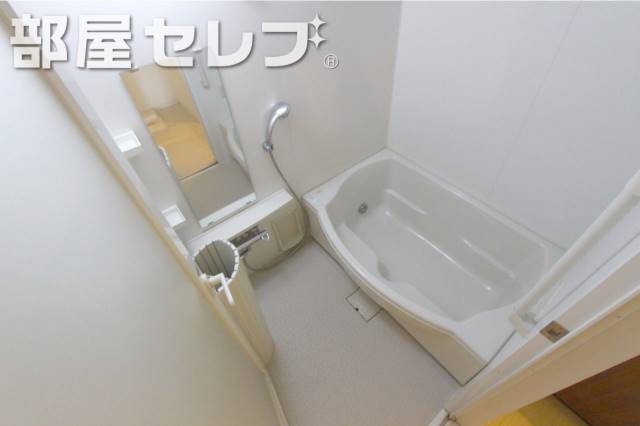 バス・シャワールーム　他号室の写真です。