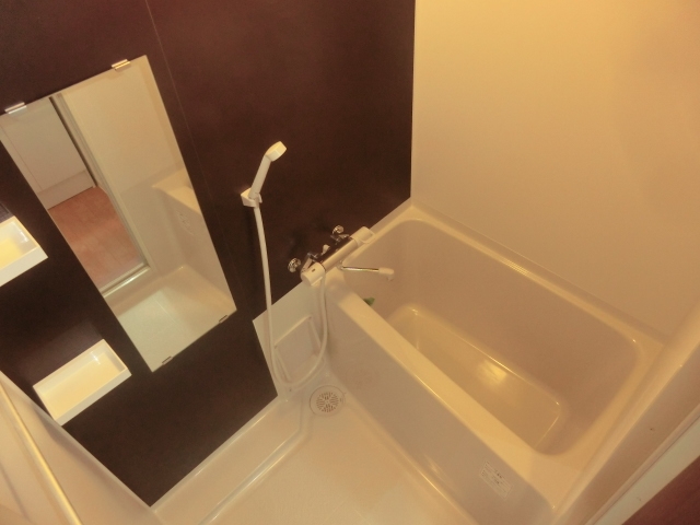 バス・シャワールーム　清潔感のある浴室です♪