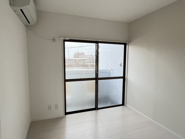 居室・リビング　メゾンケー