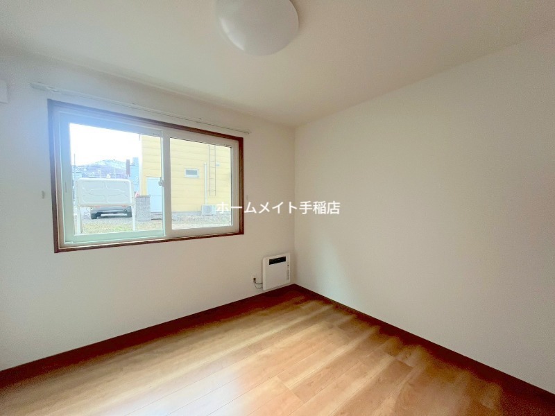 その他部屋・スペース　明るい洋室、寝室にどうぞ♪