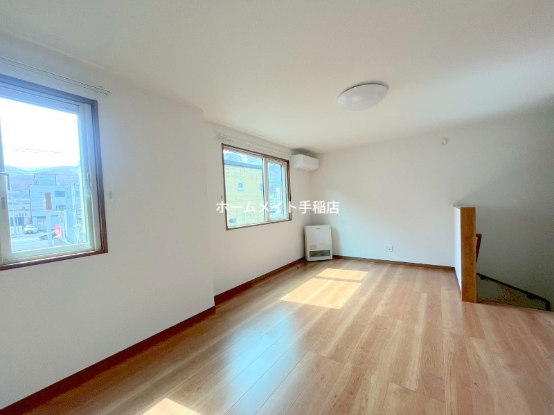 居室・リビング　明るく広々リビングスペース♪