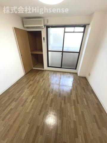 居室・リビング　ゆったり過ごせる居間です