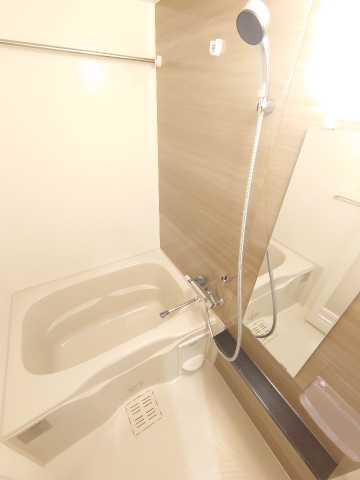 バス・シャワールーム　※参考写真　同タイプ（間取り）602号室の写真となります。