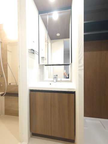 洗面設備　※参考写真　同タイプ（間取り）602号室の写真となります。