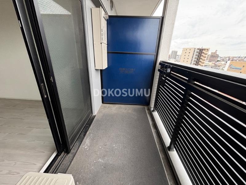 バルコニー　心地よい風と光を感じる、暮らしの楽しみが広がる場所。