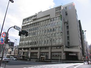 銀行　三井住友銀行甲南支店（銀行）まで806m