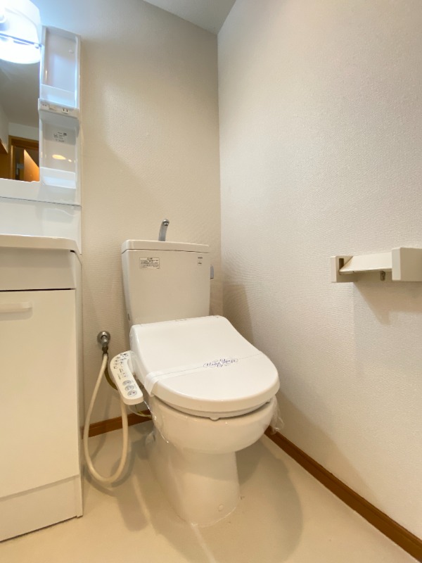 トイレ　別号室イメージ