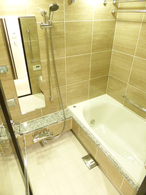 バス・シャワールーム　バス