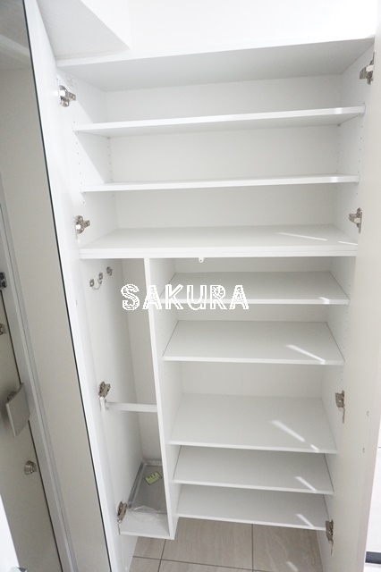 玄関　大容量のシューズボックスです♪