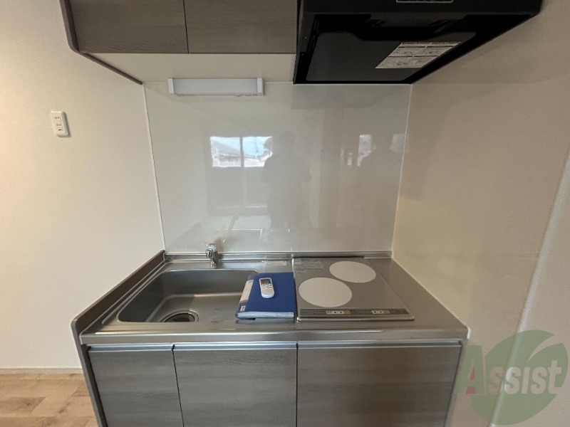 キッチン　２口ＩＨコンロのついたシステムキッチンです。