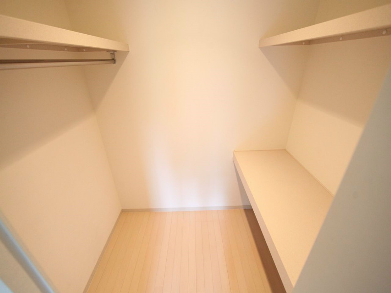 収納　ウォークインクローゼット付（収納充実してます）