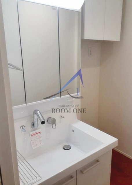 洗面設備　洗面台です。