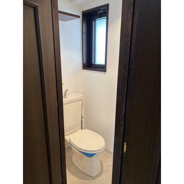 トイレ　落ち着いた色調のトイレです♪