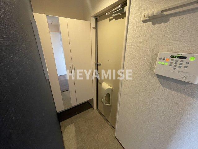 玄関　※室内画像は別号室のもの