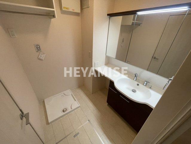 洗面設備　※室内画像は別号室のもの